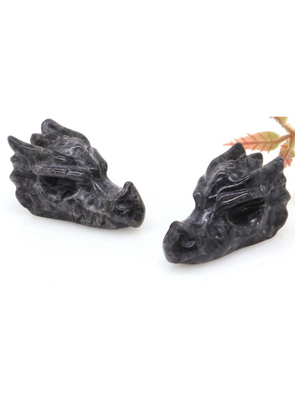 Têtes de dragon en cristal