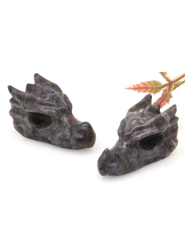 Têtes de dragon en cristal
