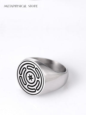 Hecate ring